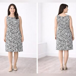 AGB Dress SZ 12 Black White Circle Print Sleeveless Shift Knee Length Career